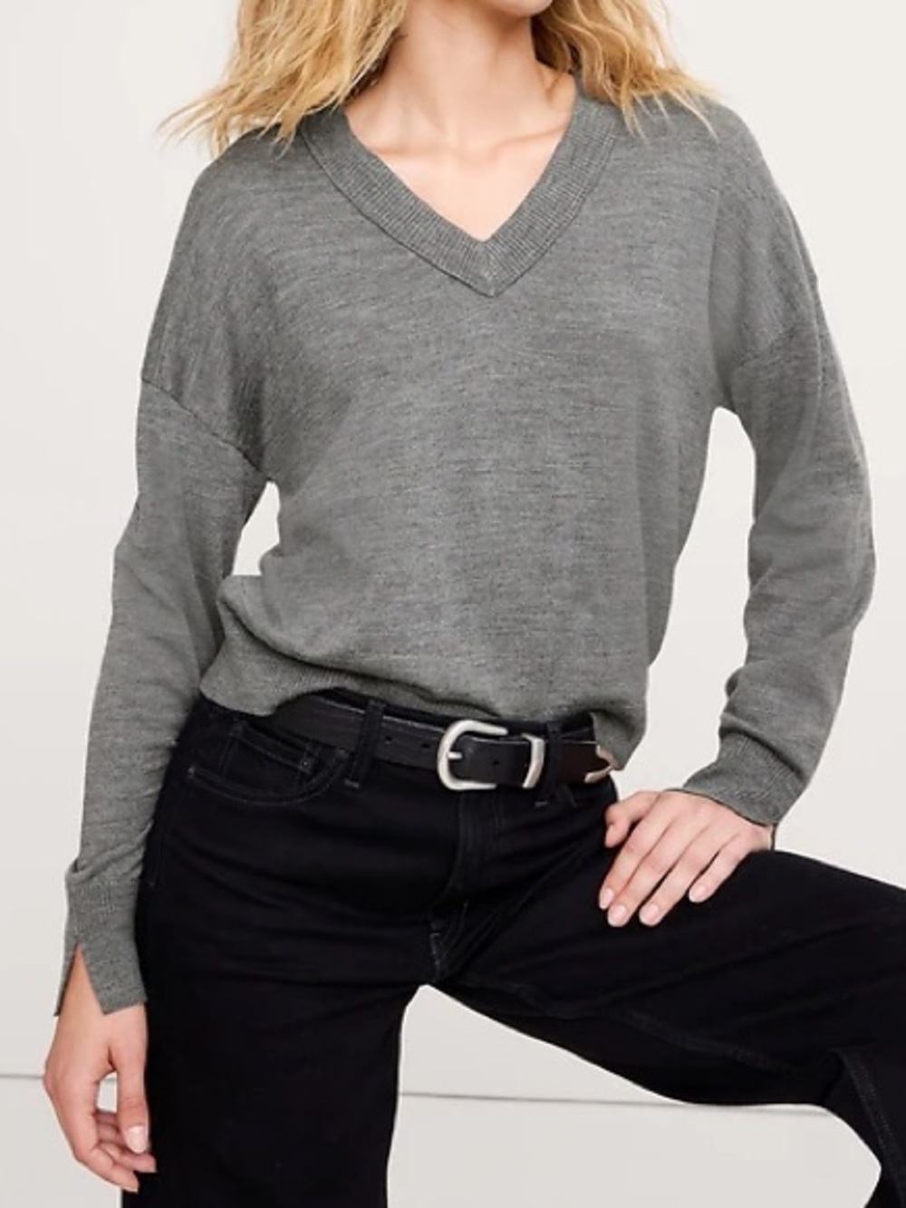 Banana Republic Merino Wool V Neck Sweater Women’s Medium Heather Grey